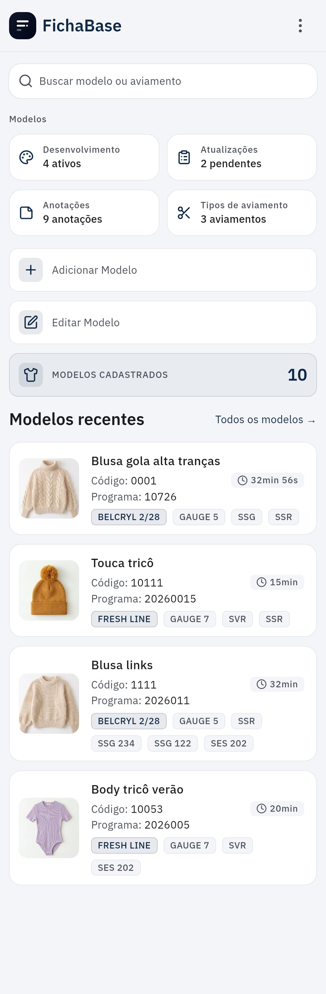 Painel da versão Modelos no celular, com desenvolvimento, atualizações, anotações e aviamentos